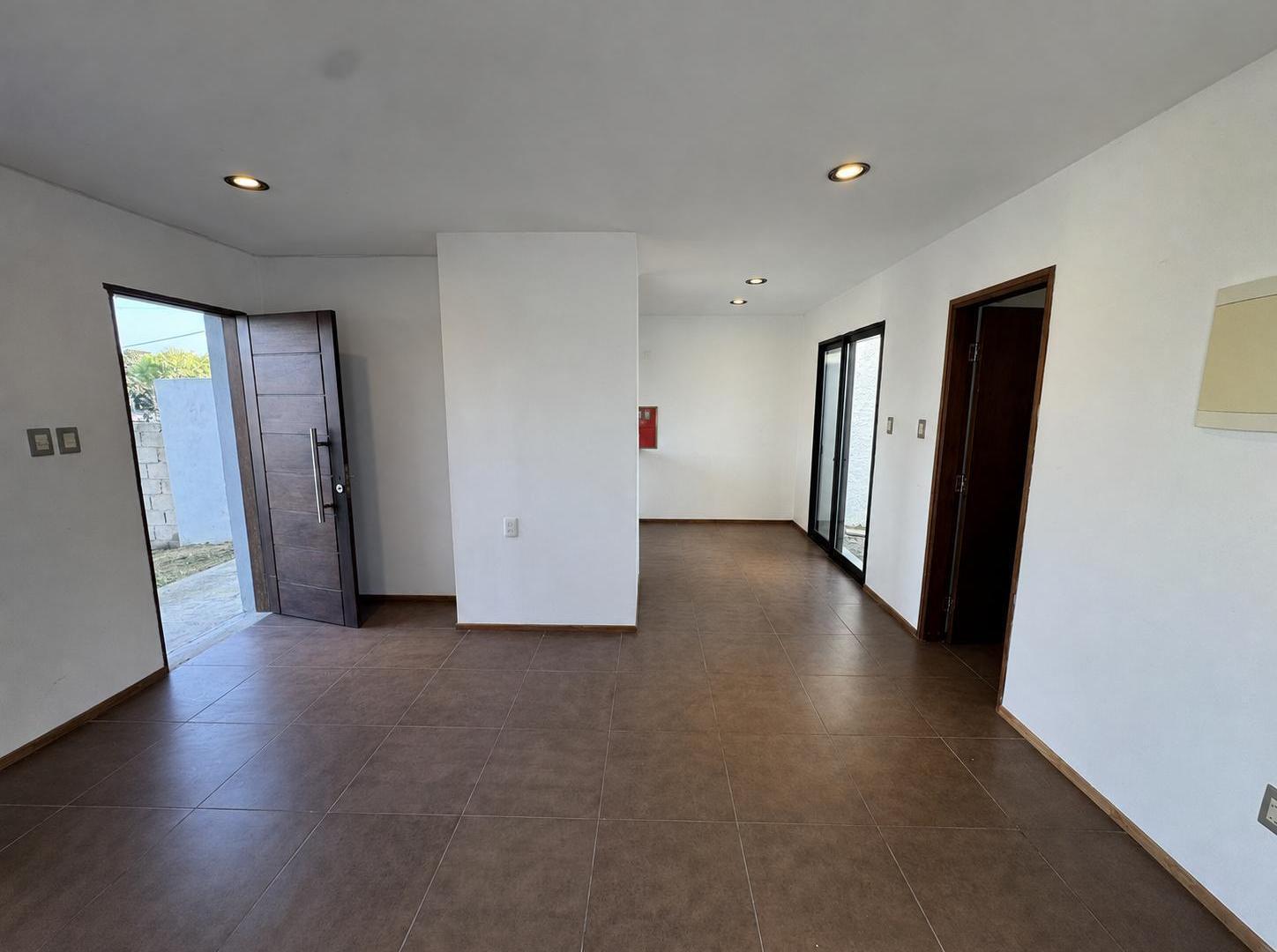 Foto de Casa en VENTA de 3 dormitorios y jardin, imagen 3
