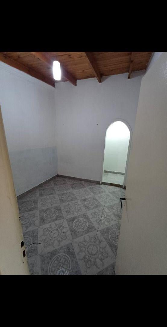 Foto de Departamento con COCHERA CUBIERTA 1 en alquiler en Sarandi, imagen 3