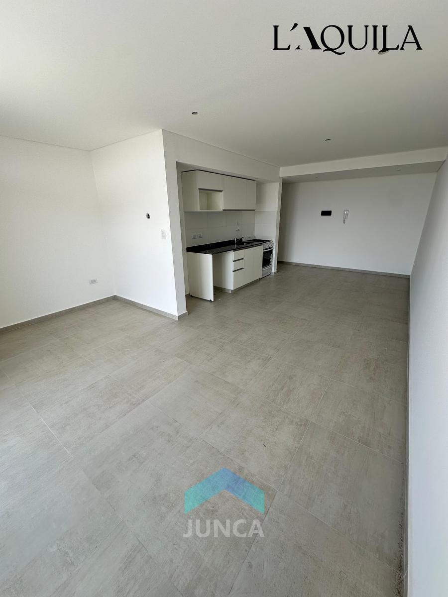 Loft 42 m2   cochera. Convertible a 1 dormitorio. NQN
