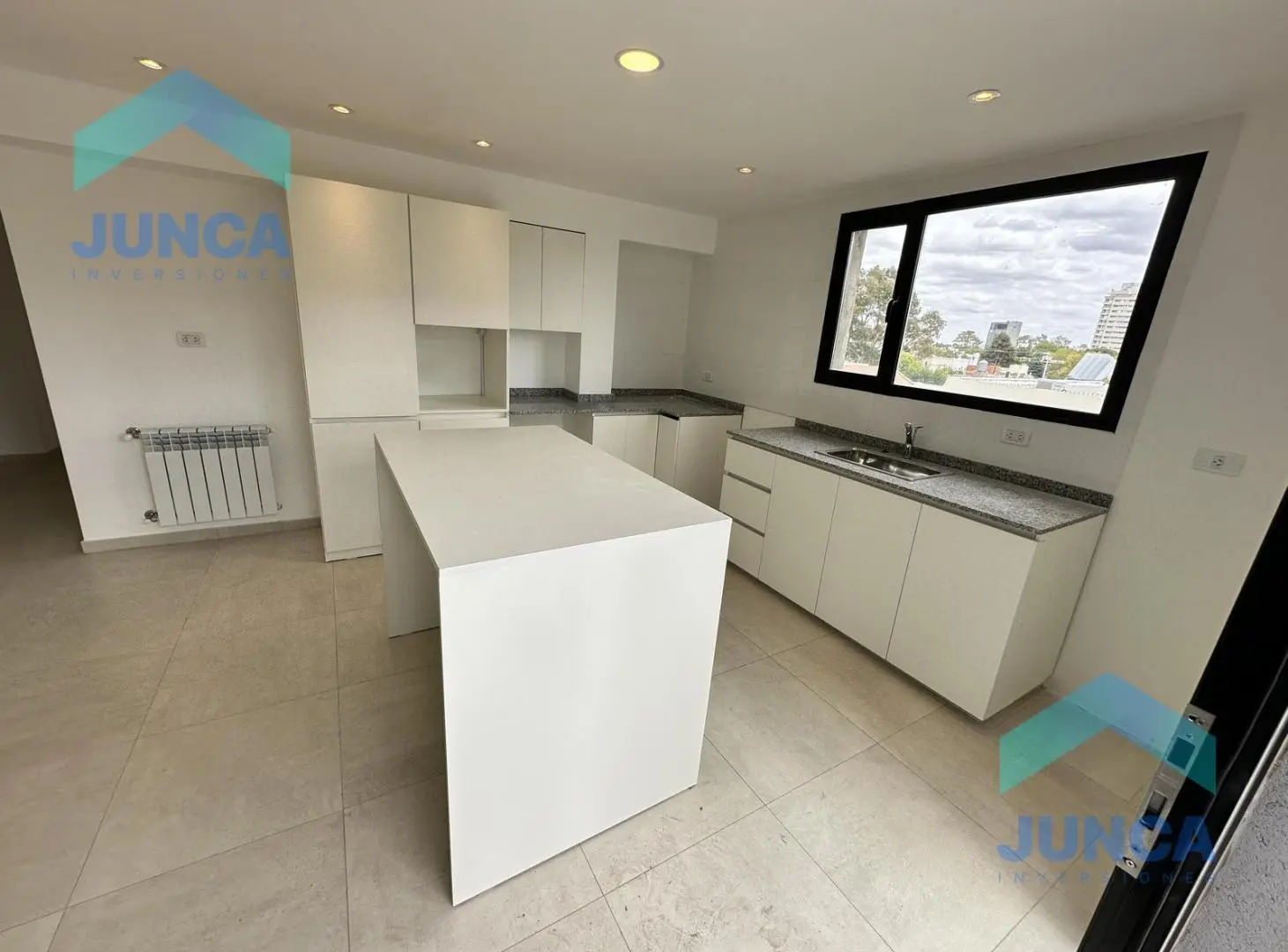 VENTA Dpto 3 dorm   TERRAZA - Rivadavia 800, Nqn 2