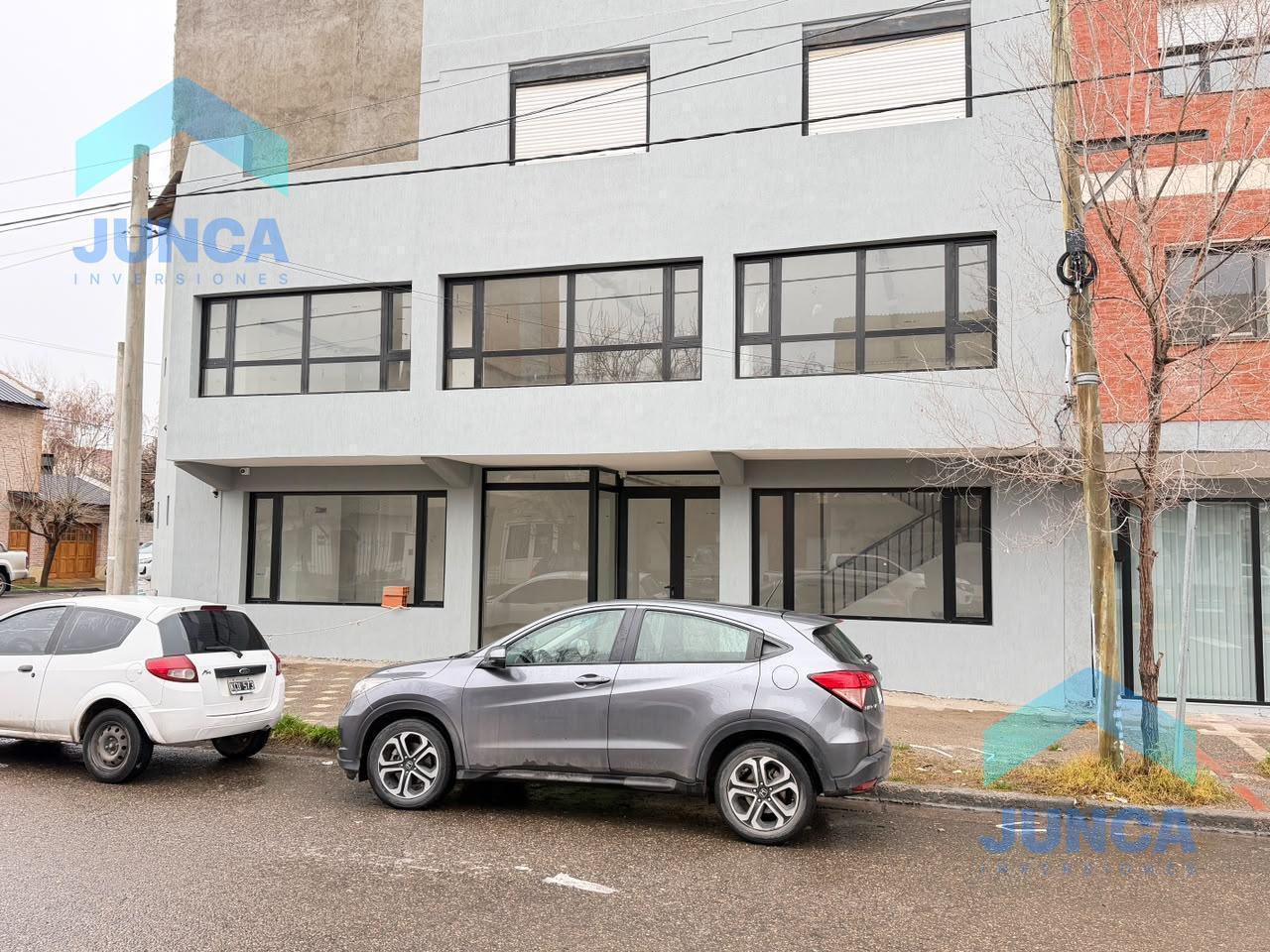 Foto de Local 170 m2 Neuquén, imagen 1