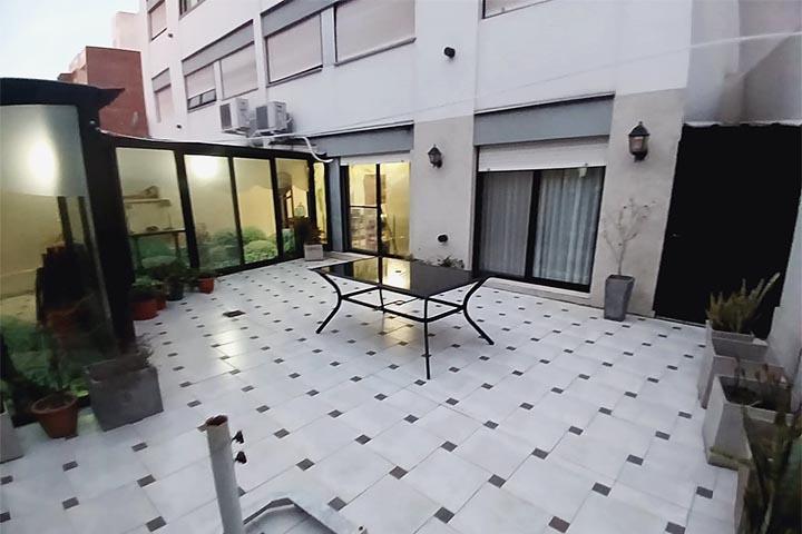 Departamento 3 Dorm., 3 Baños, Amplio Patio y Cochera en Barrio Lourdes 3