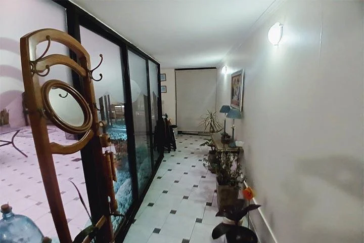Departamento 3 Dorm., 3 Baños, Amplio Patio y Cochera en Barrio Lourdes 2