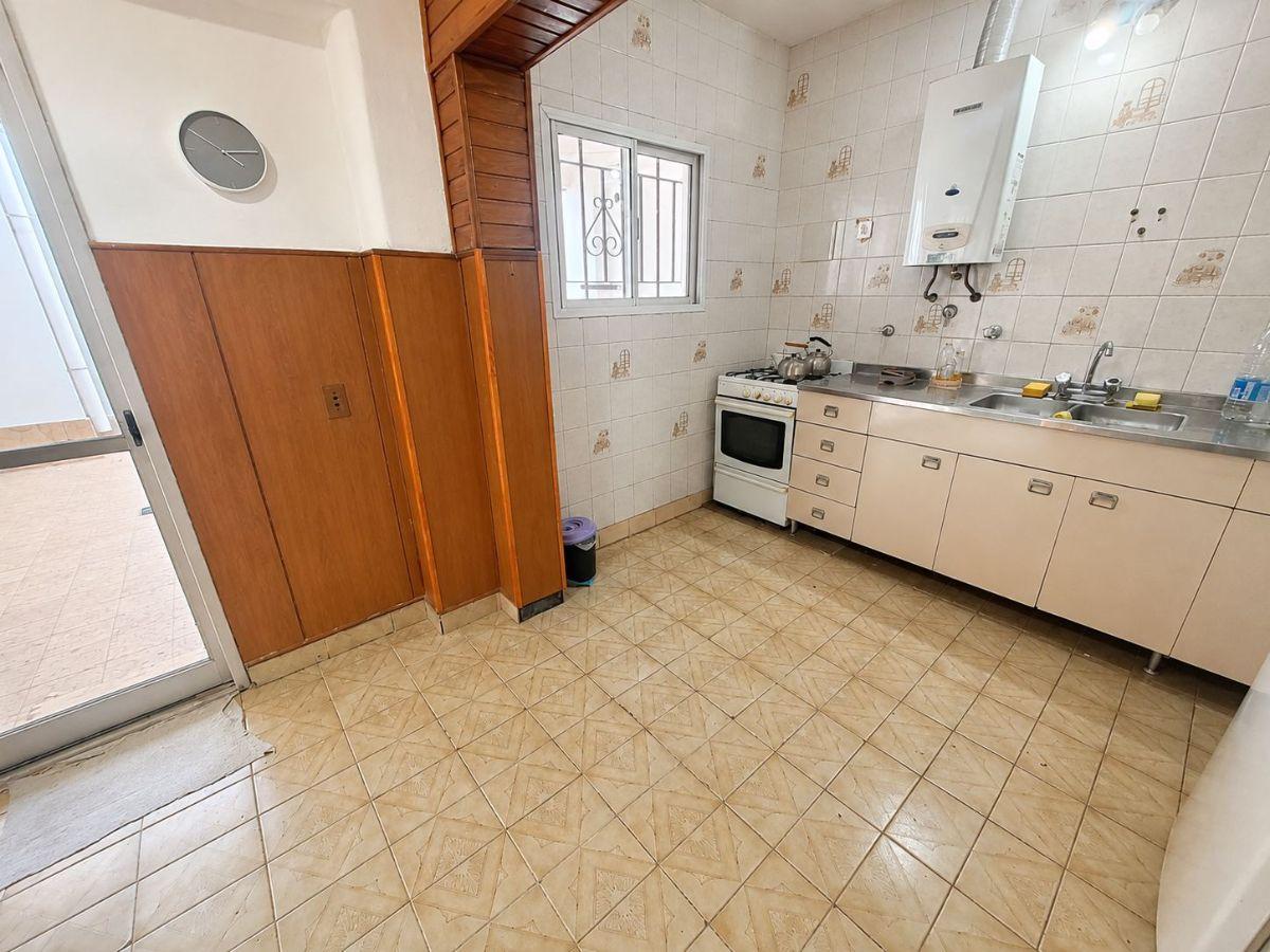 Foto de Casa en venta en Tiro Suizo, Rosario | 2 dormitorios, cochera, patio y, imagen 1