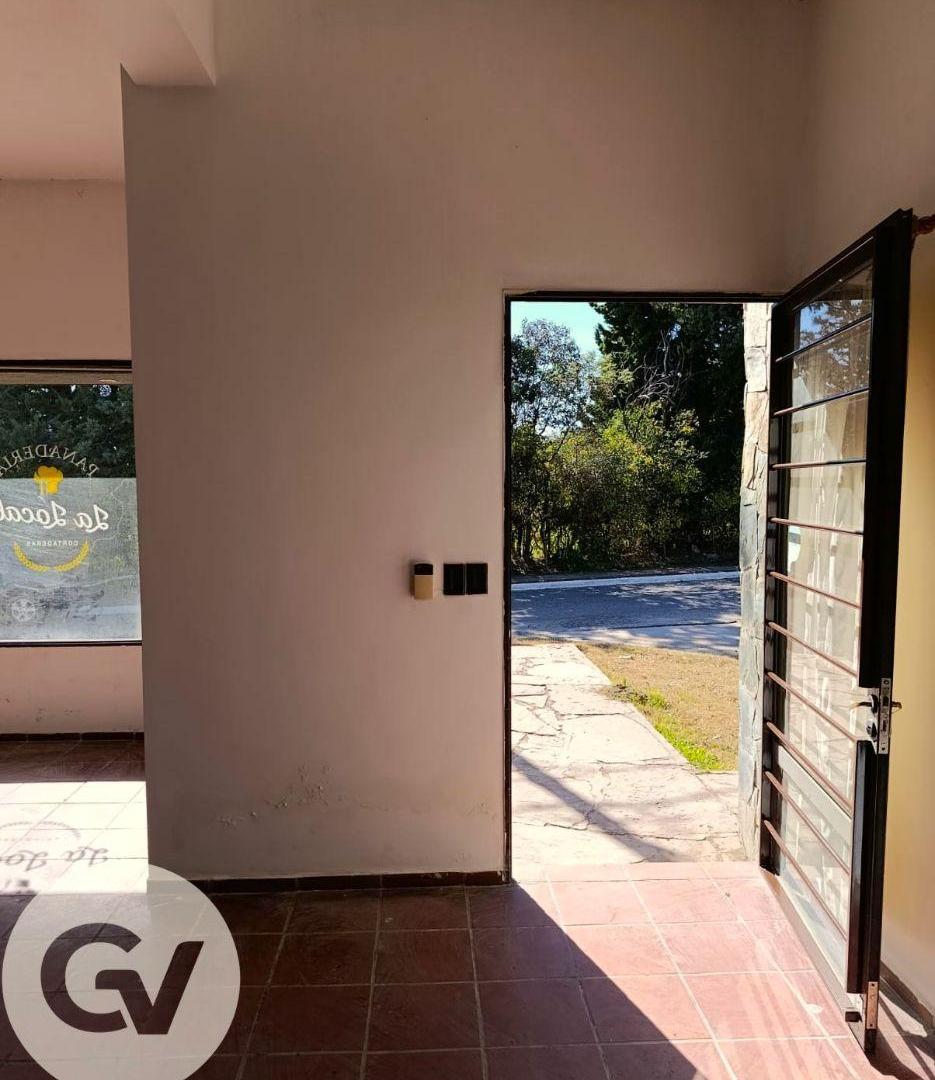 Foto de LOCALES CÉNTRICOS, CORTADERAS SAN LUIS, imagen 3