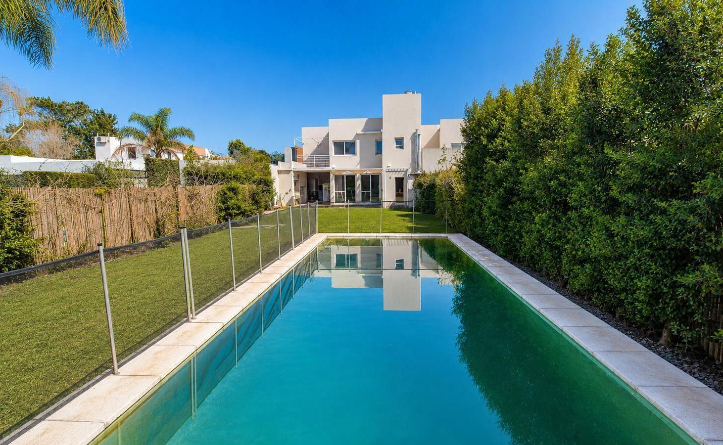 Foto de Casa en venta en La Plata, imagen 4