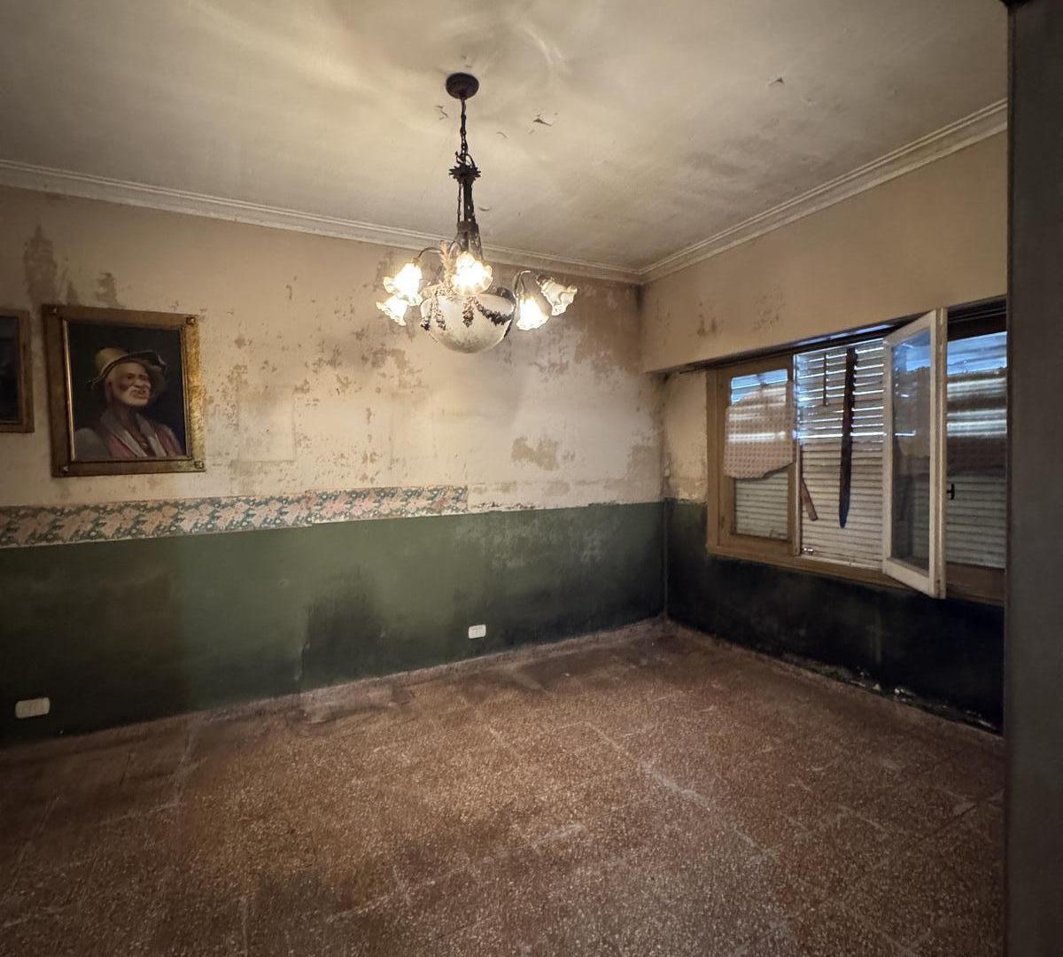 Foto de Casa en venta a reciclar La Plata, imagen 2