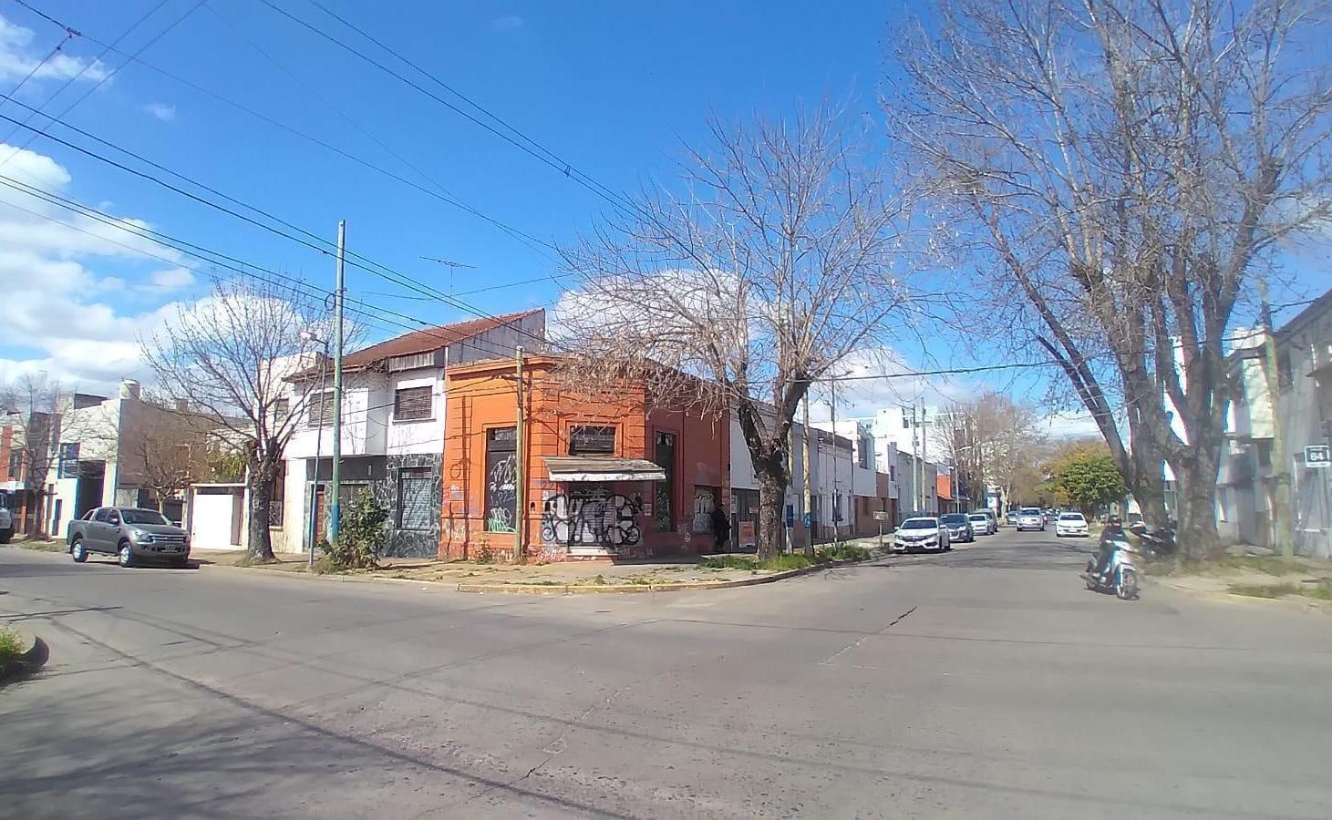 Foto de Valiosa propiedad a refaccionar ubicada en esquina 65 y 115, imagen 5