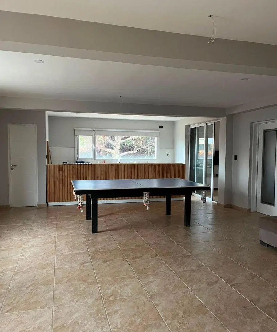 Excelente Casa de 6 Amb. en Venta en B° La Zagala Neuquén 4