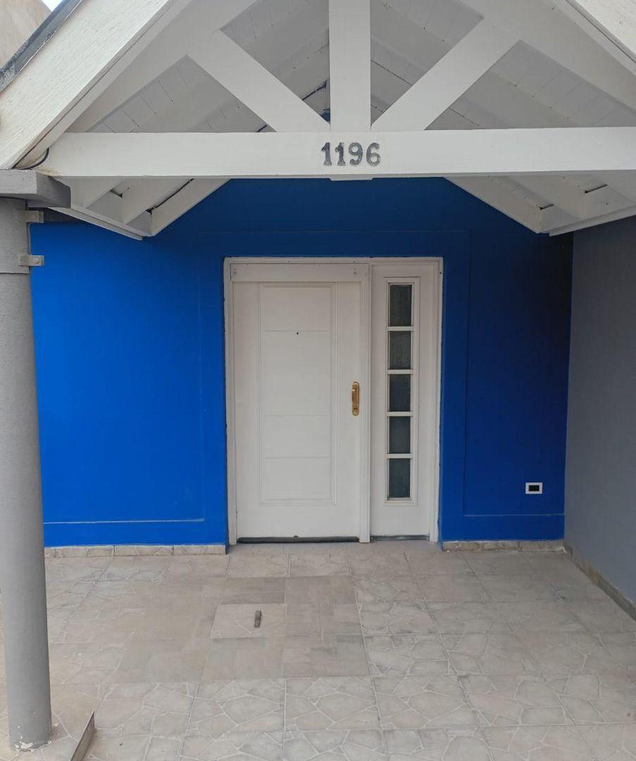 Foto de Hermosa Casa de 4 ambientes con Patio en Alquiler en Plottier!, imagen 1