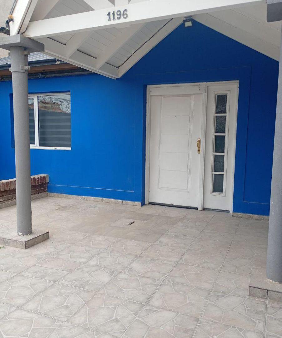 Foto de Hermosa Casa de 4 ambientes con Patio en Alquiler en Plottier!, imagen 3