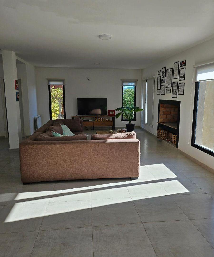 Foto de VENTA EXCELENTE CASA EN B° LA PEREGRINA 290 M2 C/ PILETA!, imagen 4