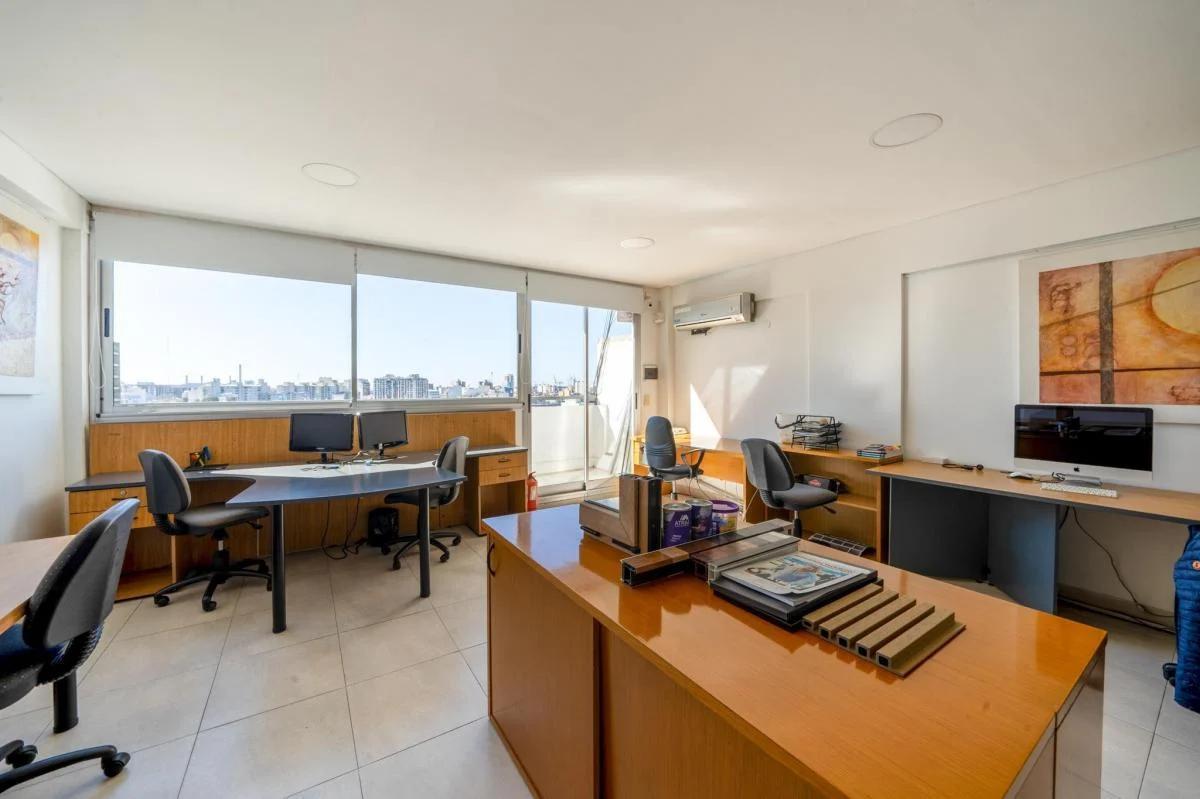 Exclusivo Duplex 4 ambientes con terraza y cochera