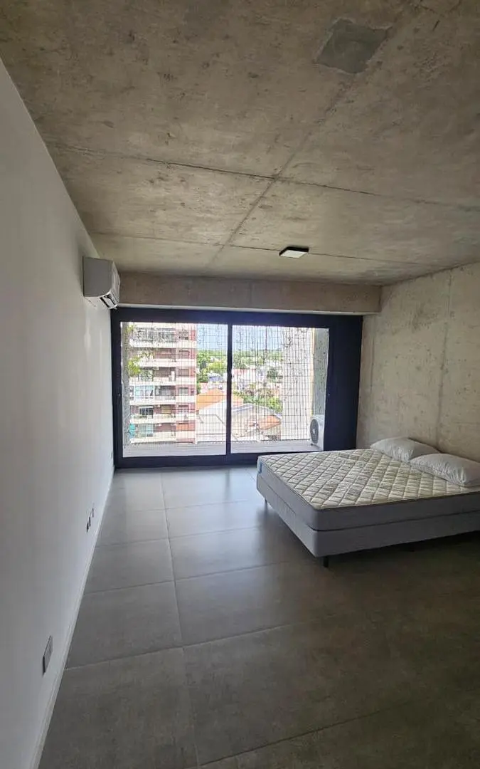 Hermoso monoambiente con mobiliario en Domus Parque 3