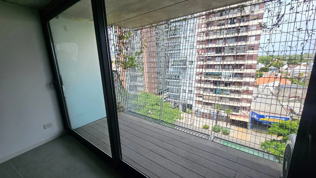Hermoso monoambiente con mobiliario en Domus Parque 4