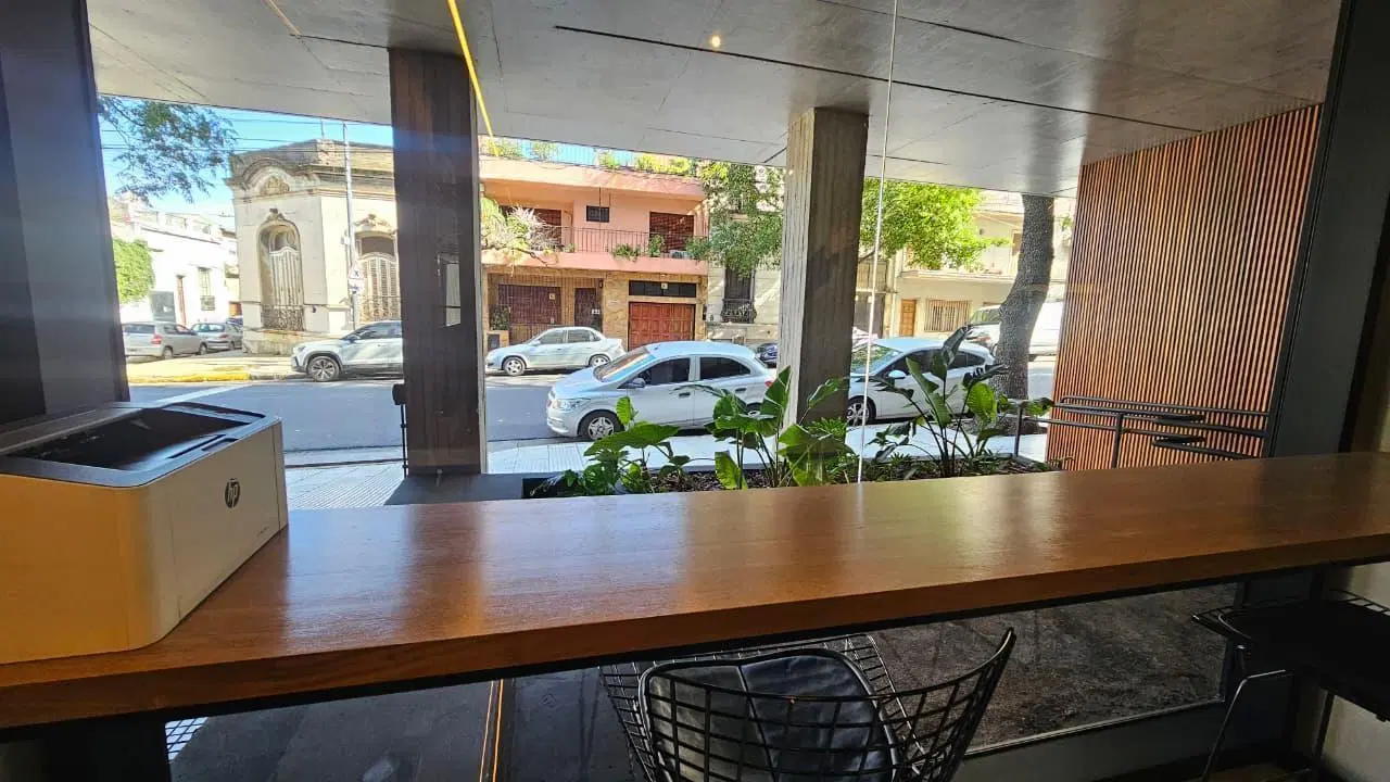 Hermoso monoambiente amoblado con patio 4