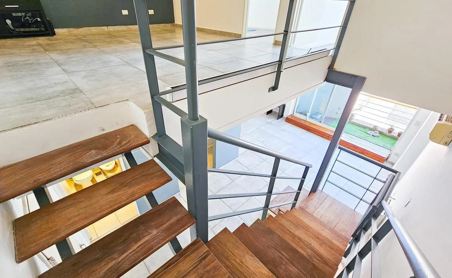 Dúplex 3 amb con cochera cubierta - renta 950usd 5