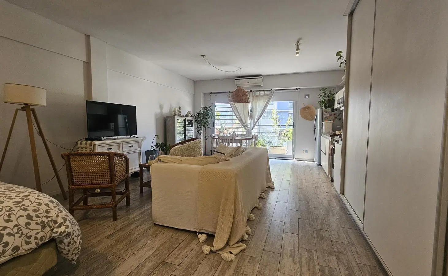 Armonioso y amplio monoambiente con balcon y amenitties. Cercania Puerto de Olivos 4