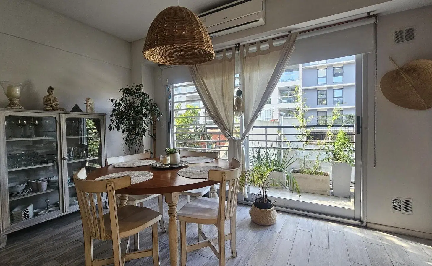 Armonioso y amplio monoambiente con balcon y amenitties. Cercania Puerto de Olivos 1
