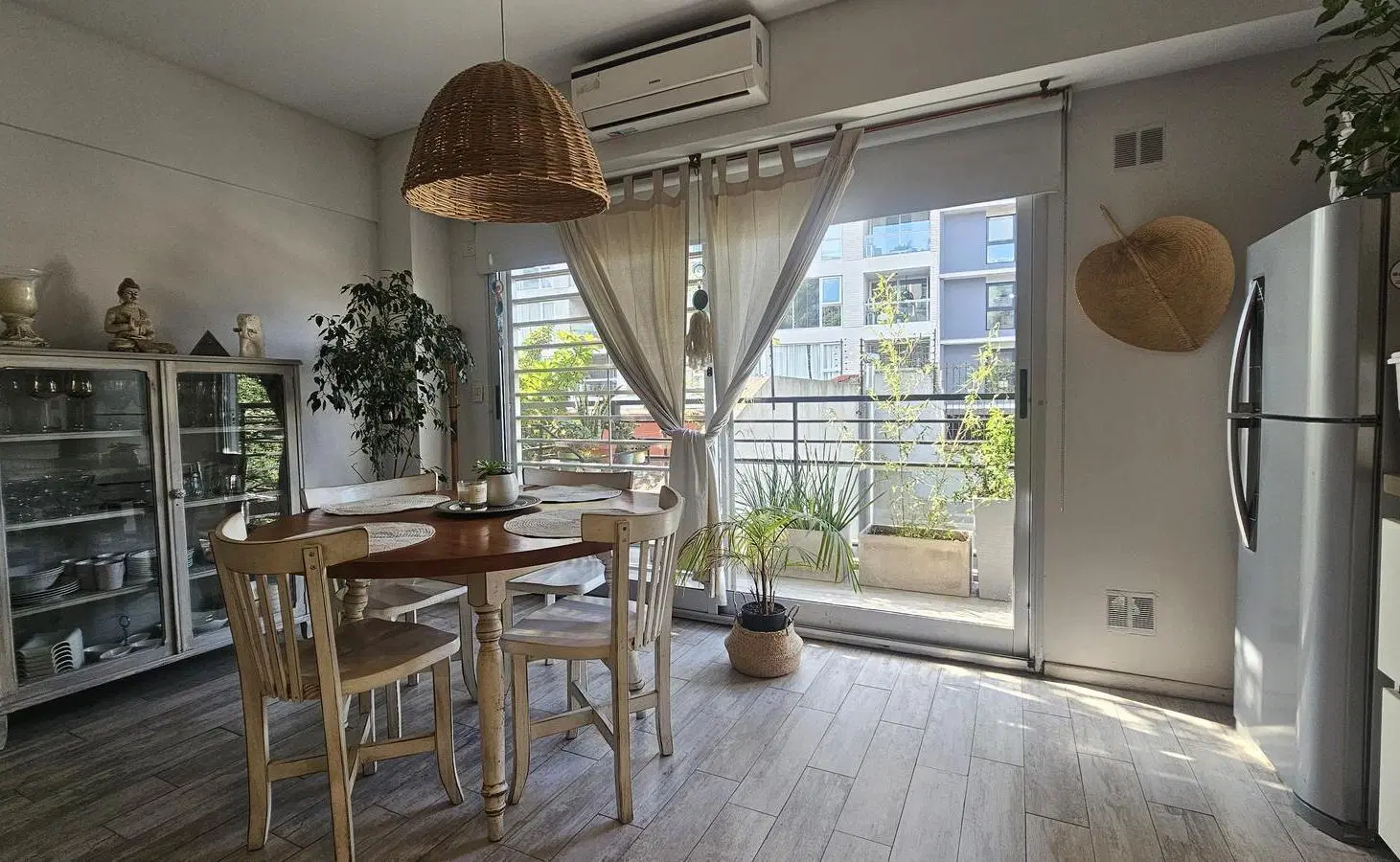 Armonioso y amplio monoambiente con balcon y amenitties. Cercania Puerto de Olivos 5