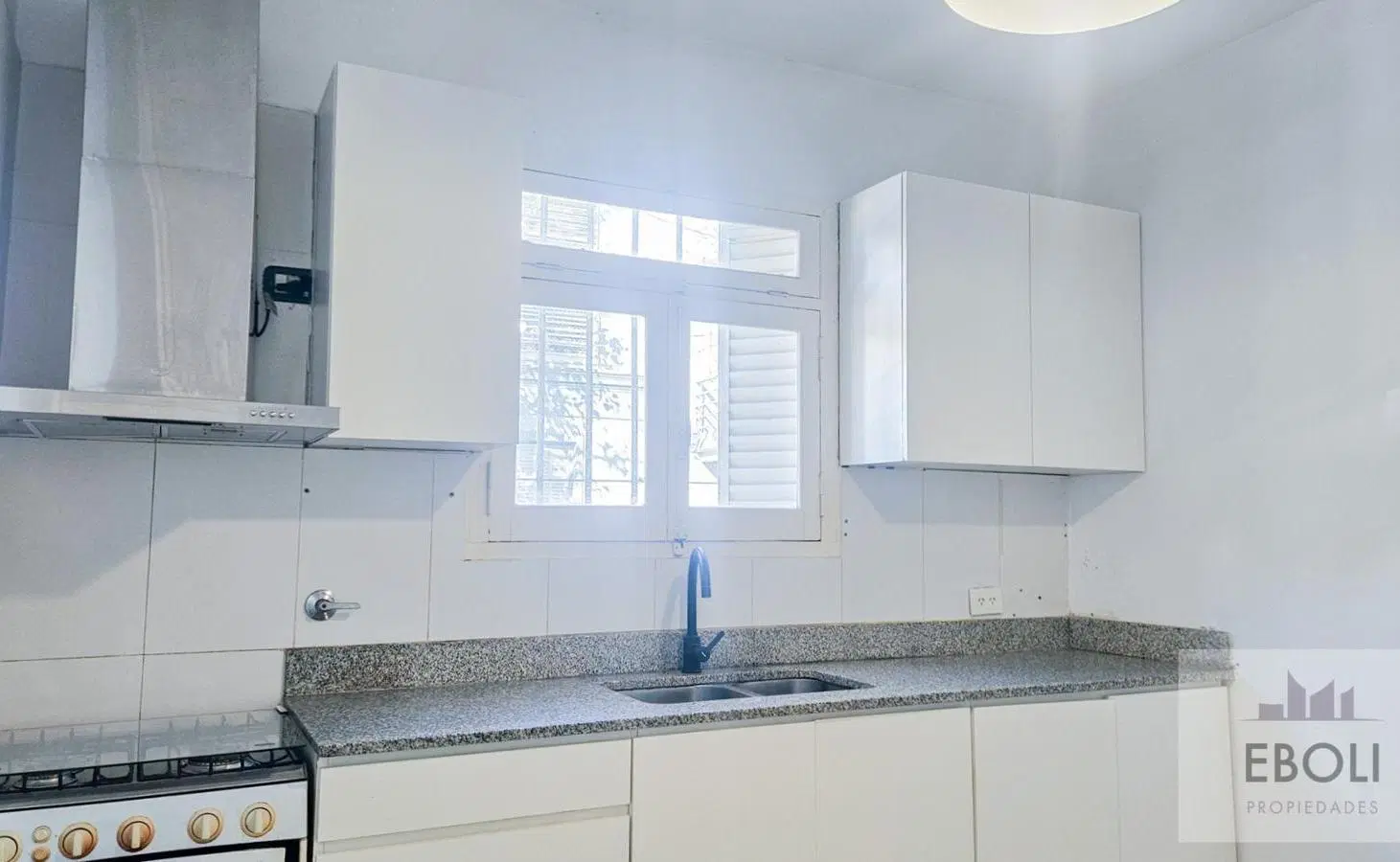 Casa 4 Amb. | 3 Dorm. (1 en Suite) | Terraza | Cochera | A 2 Cuadras de Parque Saavedra 8