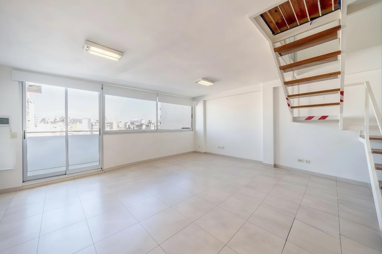 Foto de Amplio dúplex 3 ambientes con balcón al frente en Barracas, imagen 1
