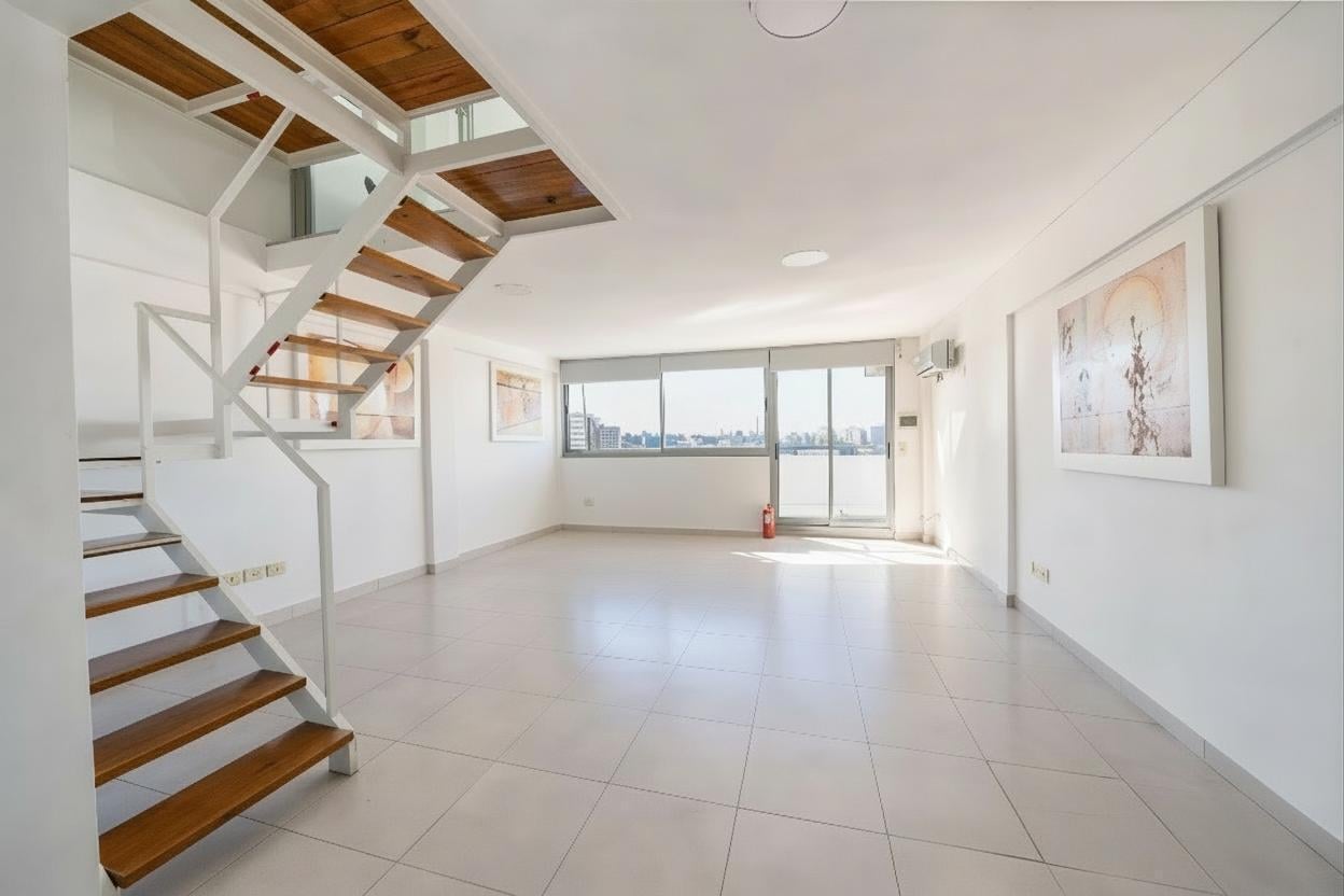 Foto de Dúplex 4 ambientes con terraza privada, quincho y 2 cocheras, imagen 4