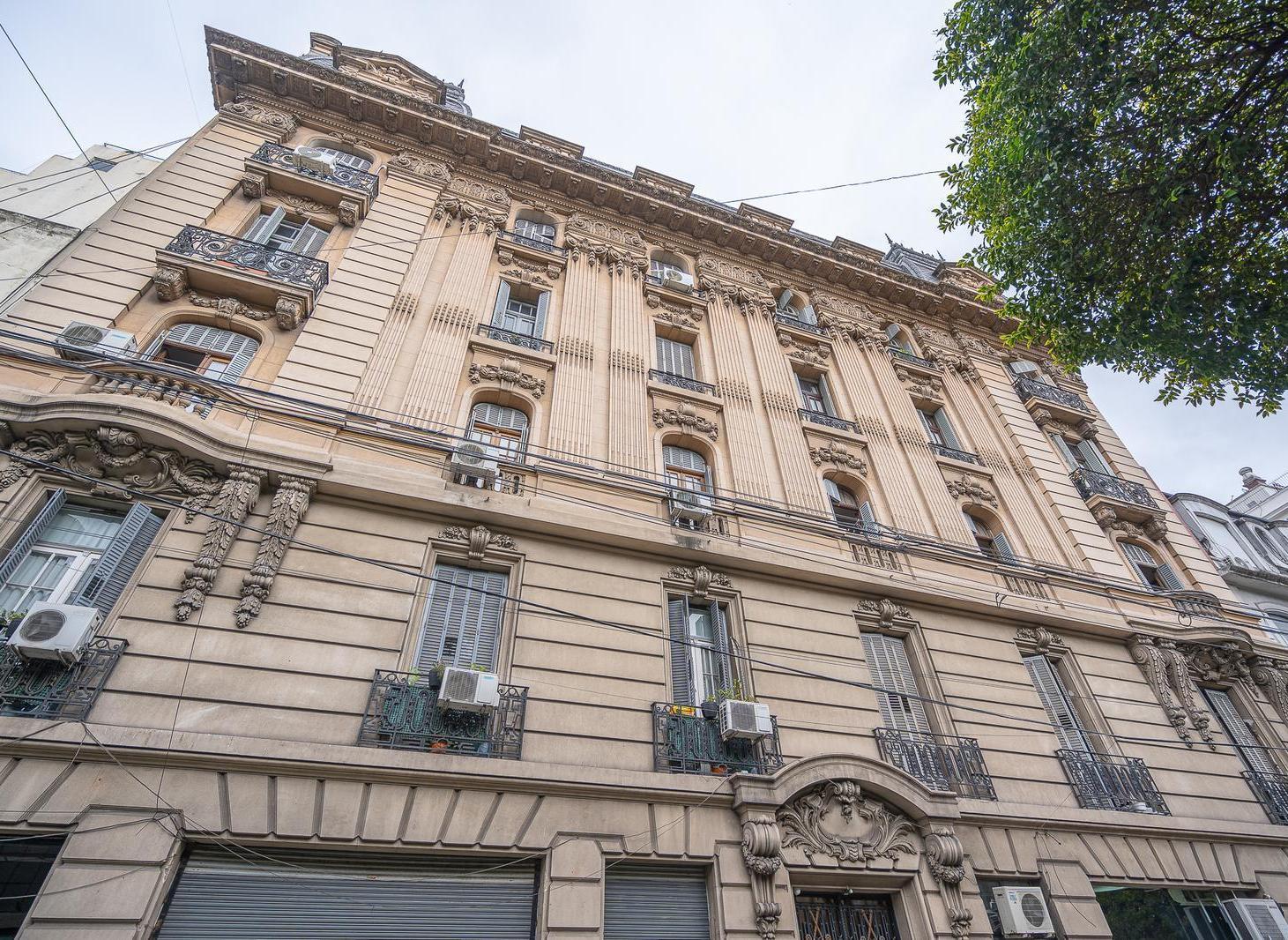 Foto de 112 m² totales en edificio histórico | Apto Profesional y Vivienda, imagen 3