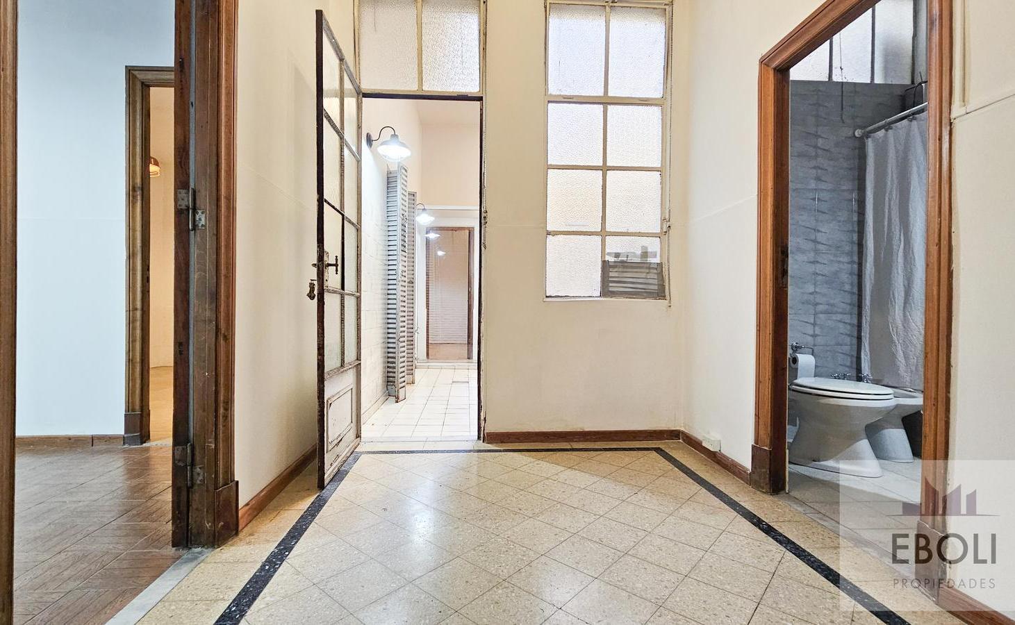 Foto de 112 m² totales en edificio histórico | Apto Profesional y Vivienda, imagen 2