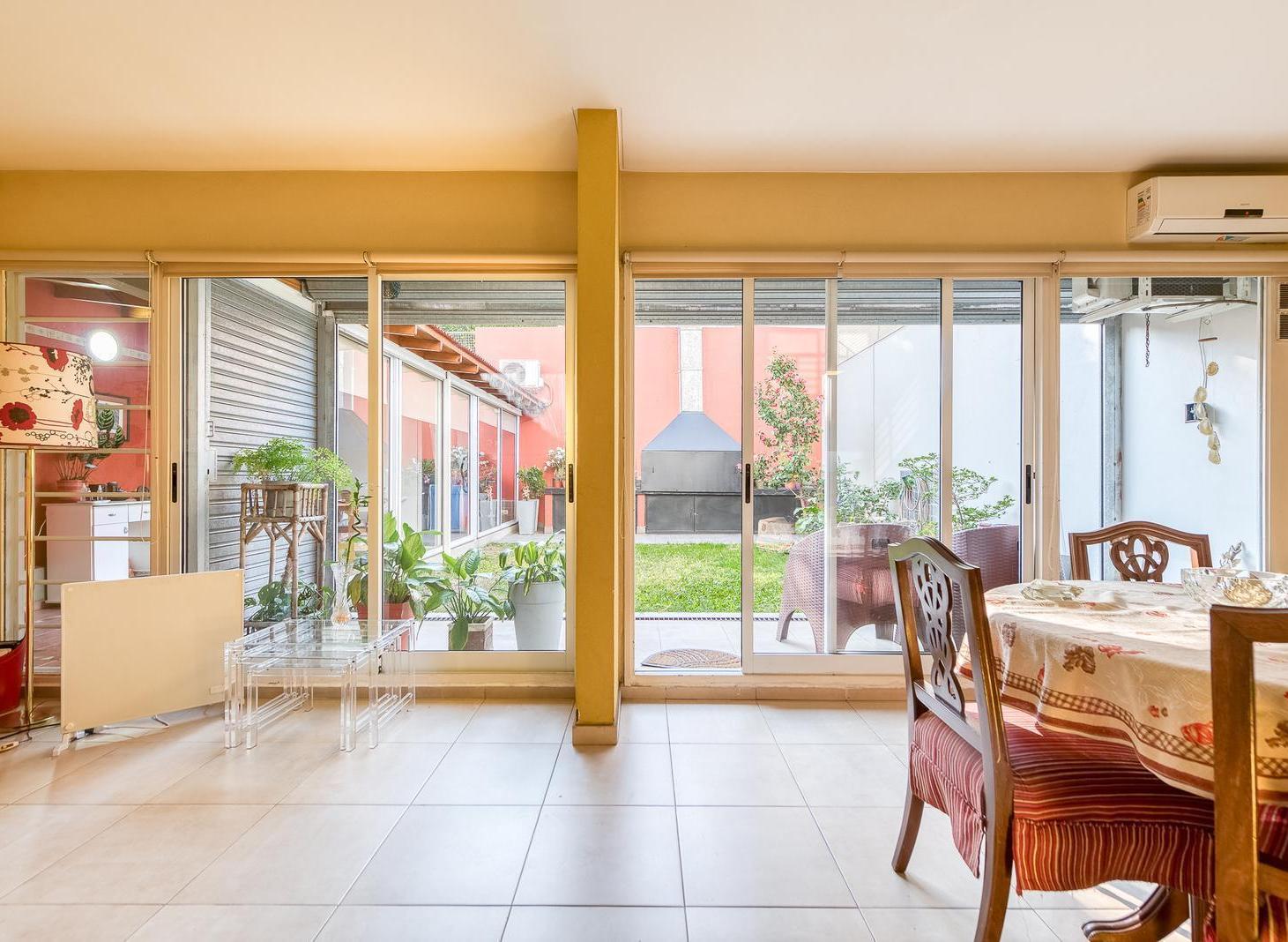 Foto de Hermoso 3 ambientes con jardin, quincho y parrilla. Bajas expensas., imagen 4