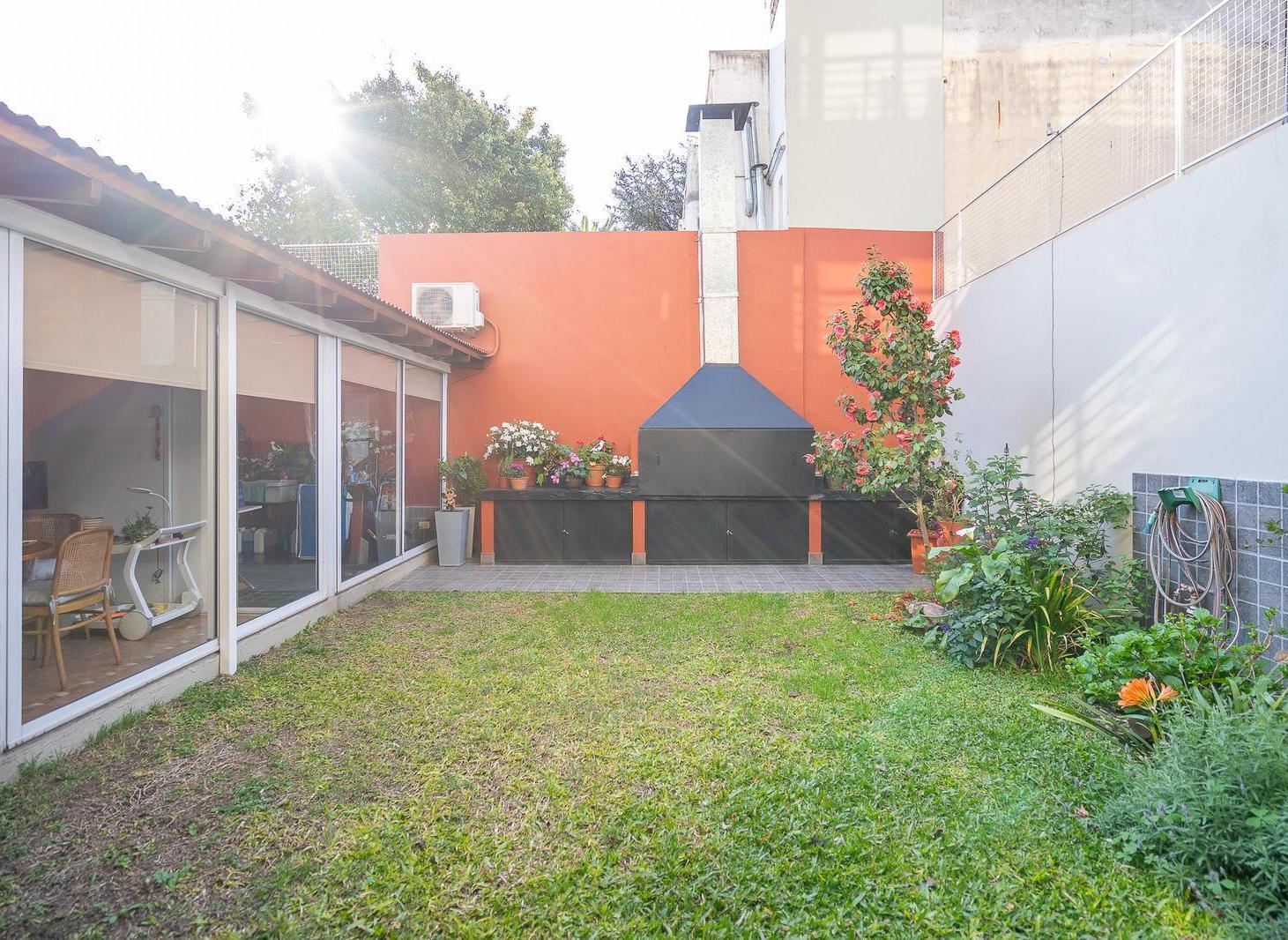 Foto de Hermoso 3 ambientes con jardin, quincho y parrilla. Bajas expensas., imagen 1