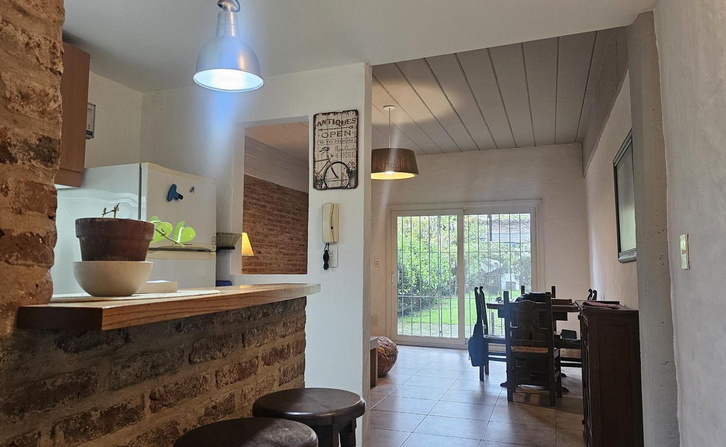 Foto de Hermoso 2 ambientes con jardin y parrilla AMOBLADO., imagen 3