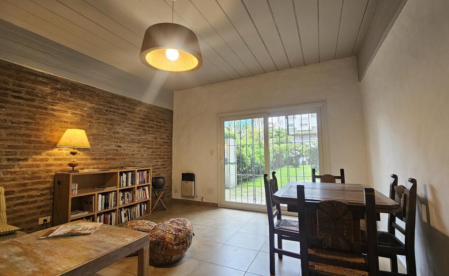 Foto de Hermoso 2 ambientes con jardin y parrilla AMOBLADO., imagen 2