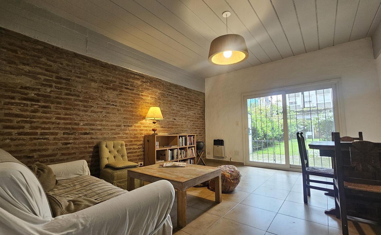Foto de Hermoso 2 ambientes amoblado con jardin, imagen 1