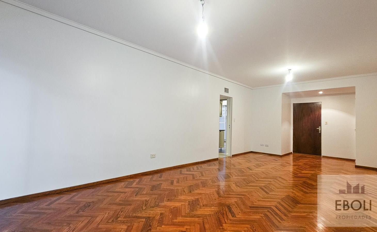 Foto de Amplio 4 ambientes con balcón, patio y baulera en Vicente López, imagen 2