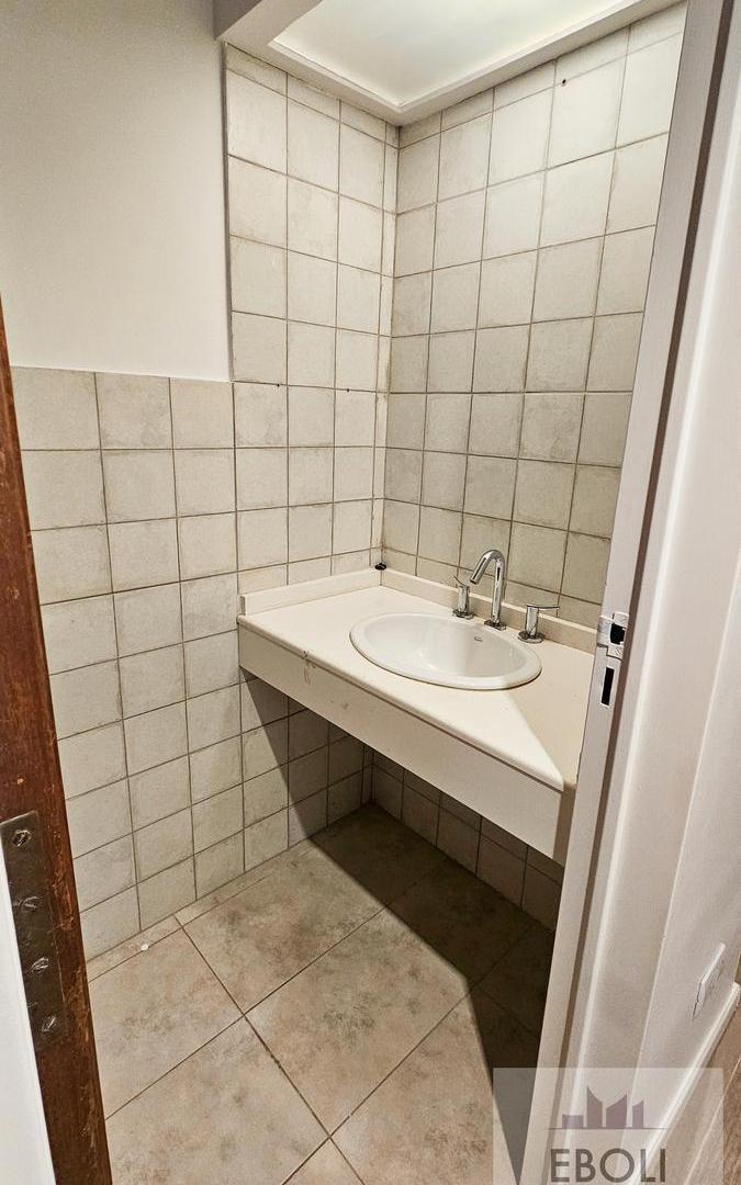 Foto de Amplio 4 ambientes con balcón, patio y baulera en Vicente López, imagen 4