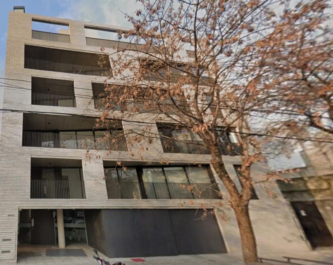 Foto de Excelente departamento de 2 ambientes en alquiler al frente con balcón, imagen 1