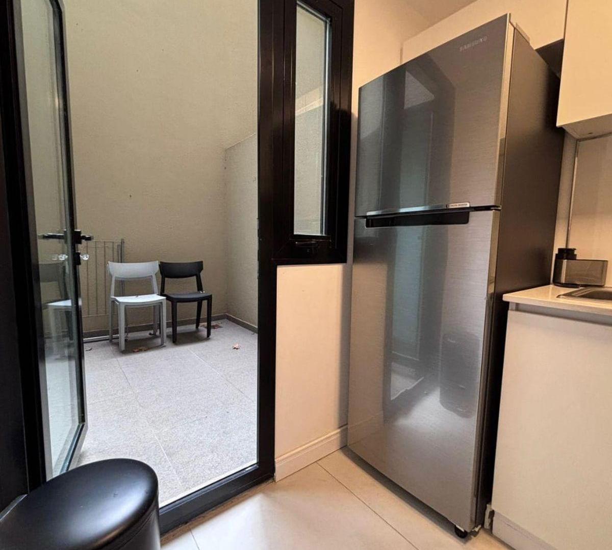 Foto de hermoso departamento con balcon y patio, imagen 5
