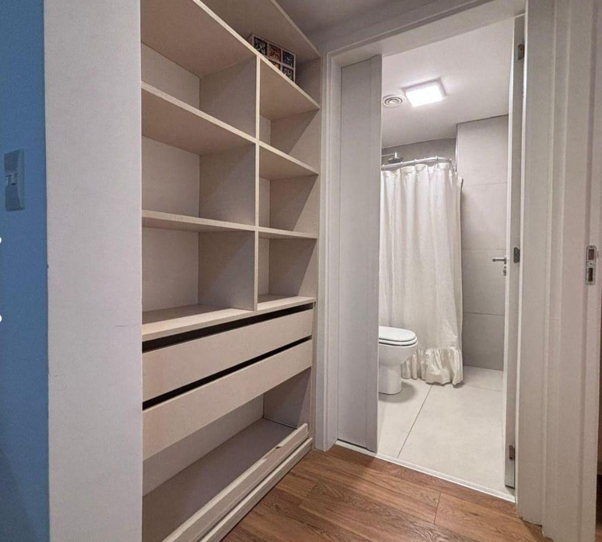 Foto de moderno departamento con balcon y patio., imagen 3