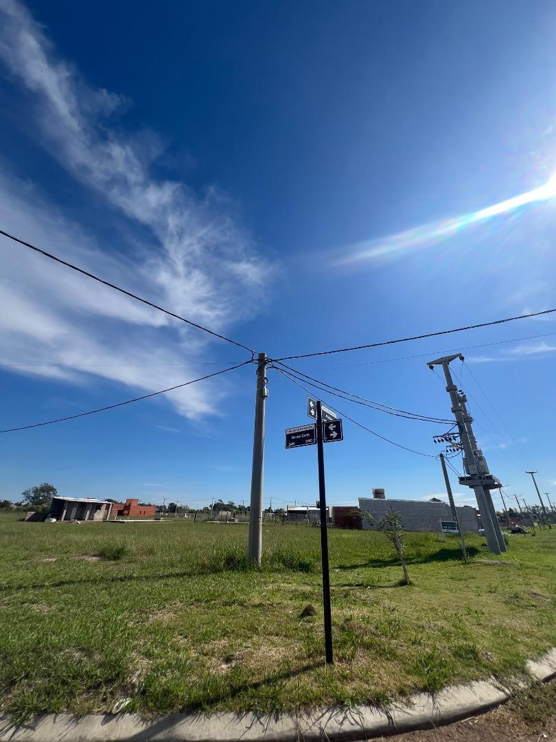Terreno en Esquina Ibarlucea 3