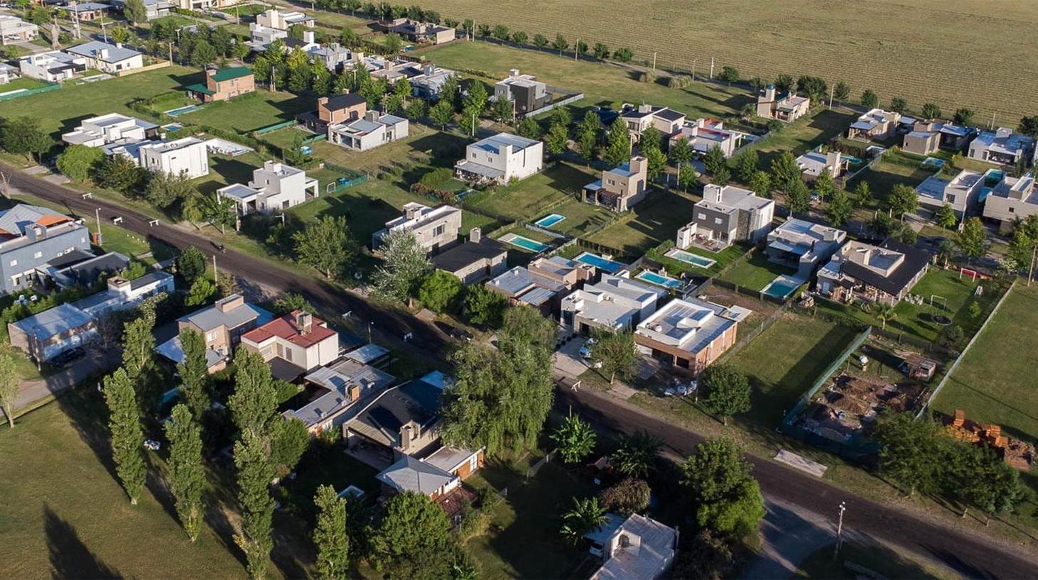 TERRENO EN BARRIO PIVADO "LAS CASUARINAS"