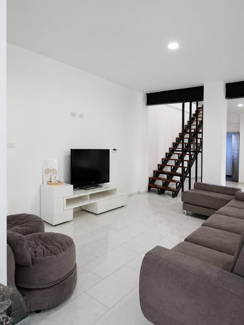 Foto de IMPORTANTE ALQUILER CASA 4 DORMITORIOS ROLDAN, imagen 1
