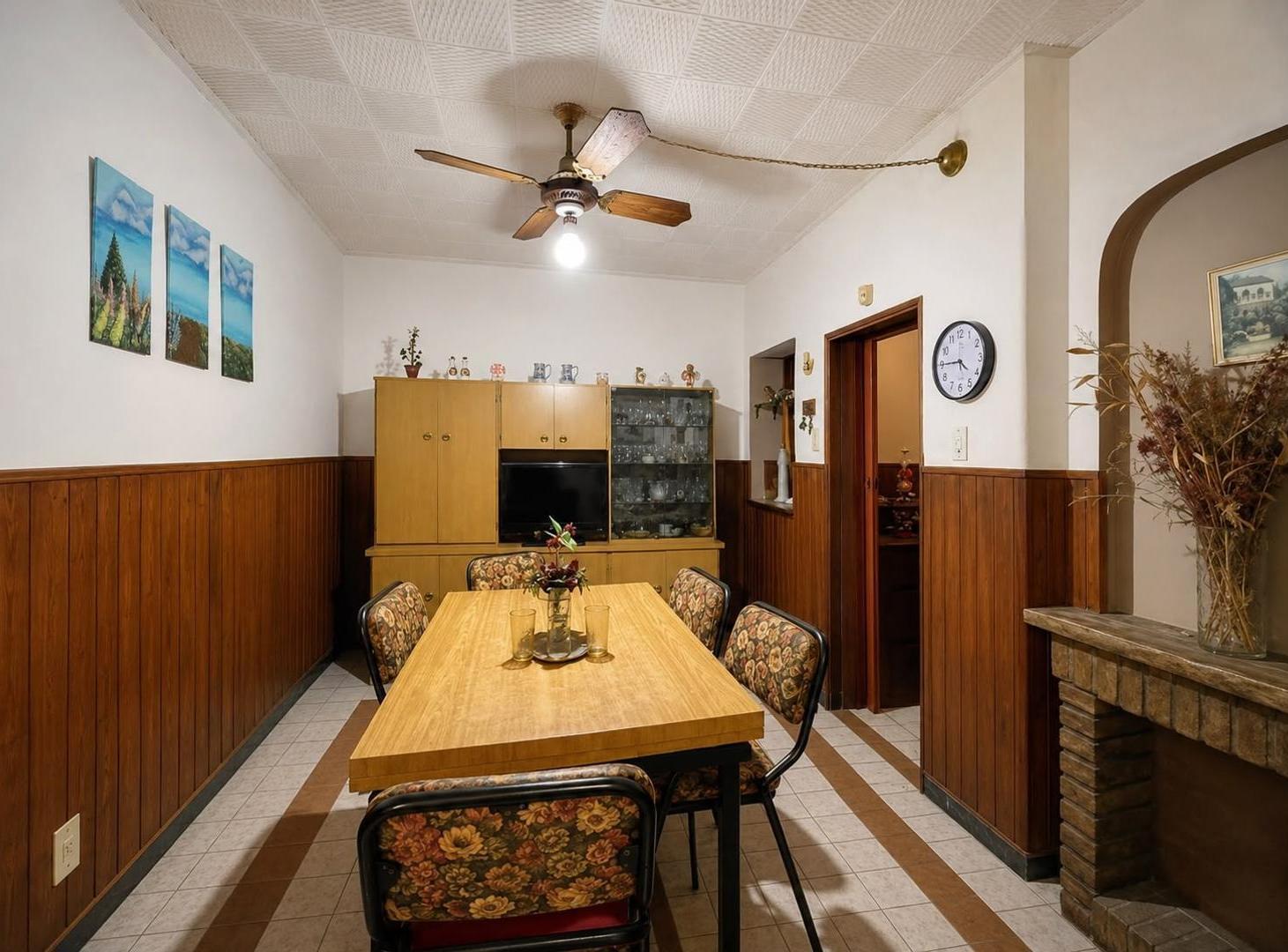 Foto de VENTA CASA DOS DORMITORIOS, COCHERA, PARRILLERO EN ECHESORTU, imagen 4