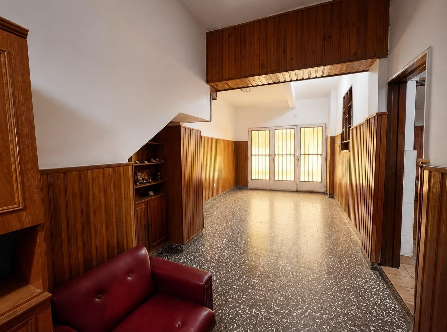Foto de VENTA CASA DOS DORMITORIOS, COCHERA, PARRILLERO EN ECHESORTU, imagen 5