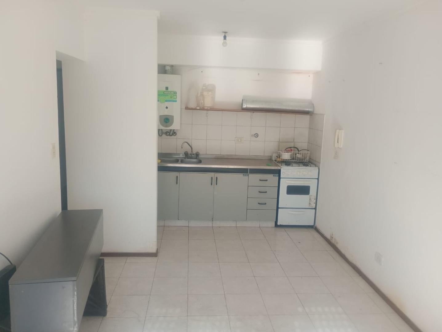 Foto de VENTA DEPARTAMENTO UN DORMITORIO ESCALERA EN ARROYITO, imagen 1