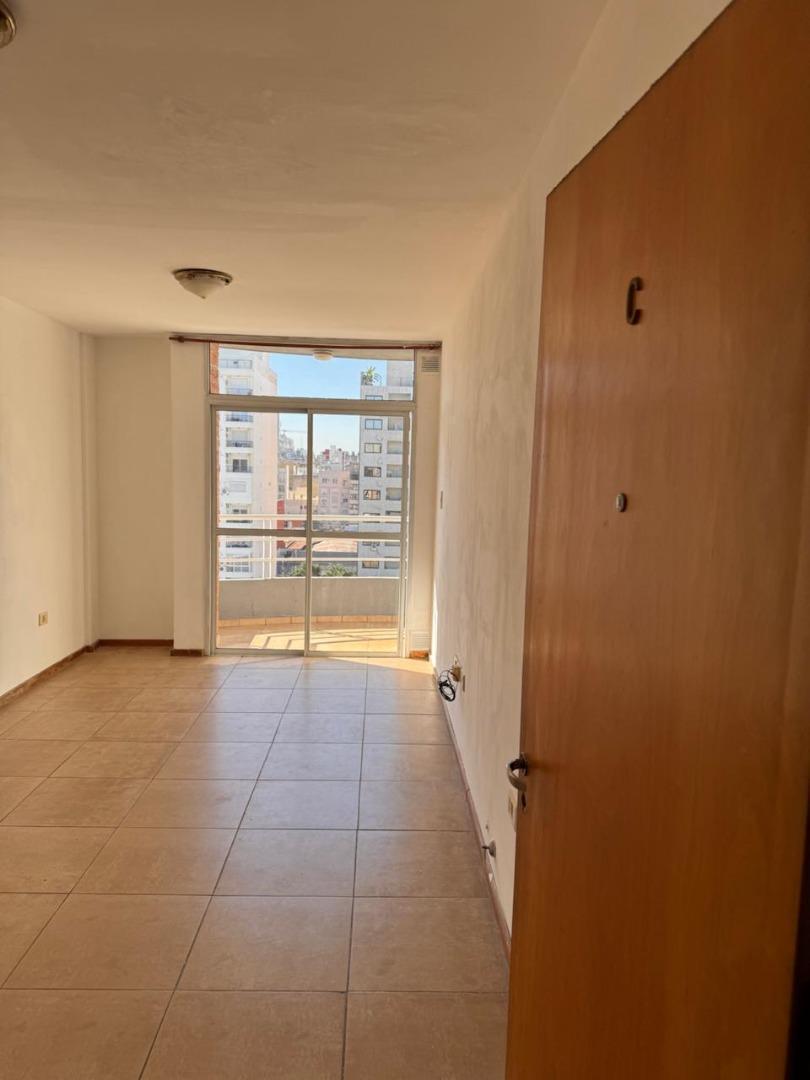 Foto de DEPARTAMENTO 2 DORMITORIOS EN RICCHIERI 647, imagen 1