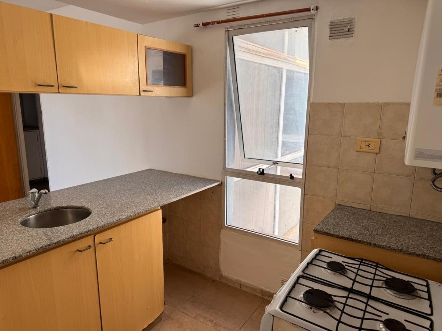 Foto de DEPARTAMENTO 2 DORMITORIOS EN RICCHIERI 647, imagen 2