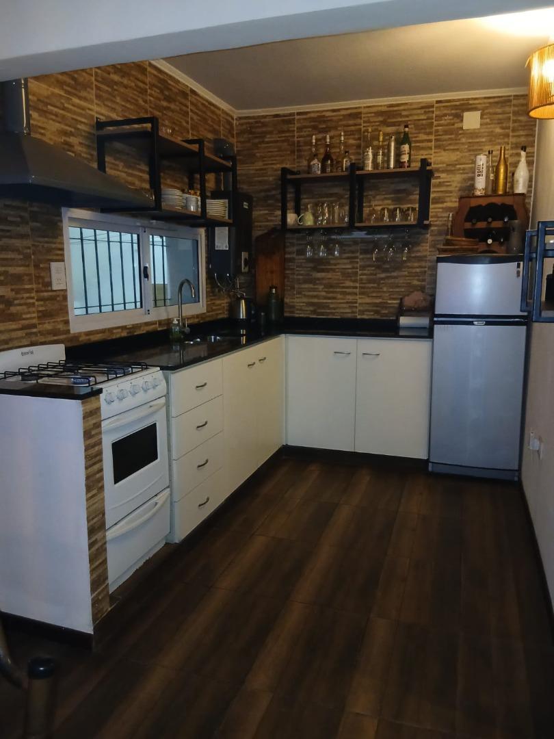 Foto de VENTA CASA MAS SALON DE USOS MULTIPLES EN PARQUE CASADO, imagen 2