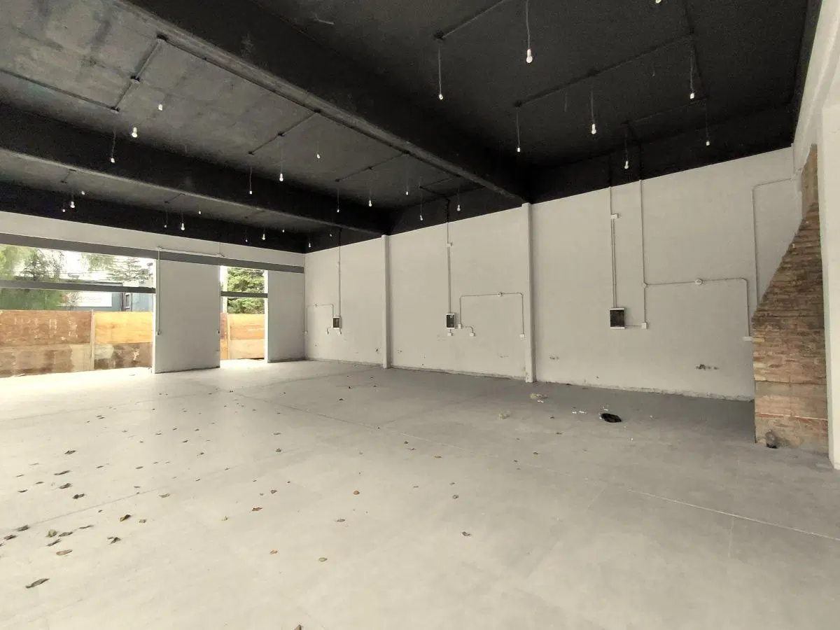 Local zona sur Avenida Valparaiso divisible 150 m2 a estrenar 8