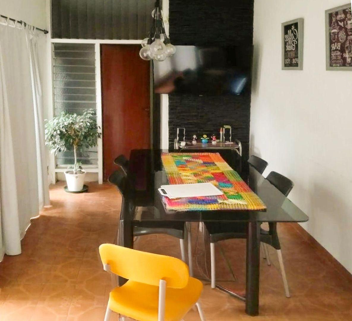 Foto de COFICO Casa en venta Pasaje 3 dorm 3 baños con patio, imagen 2